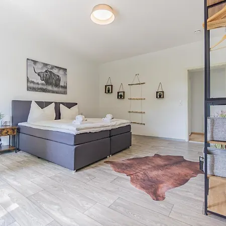 Apartament Ostseeapartment_80m2_3xschlafzimmer_2xparkplatz_netflix_waschtrockner Chociebuż